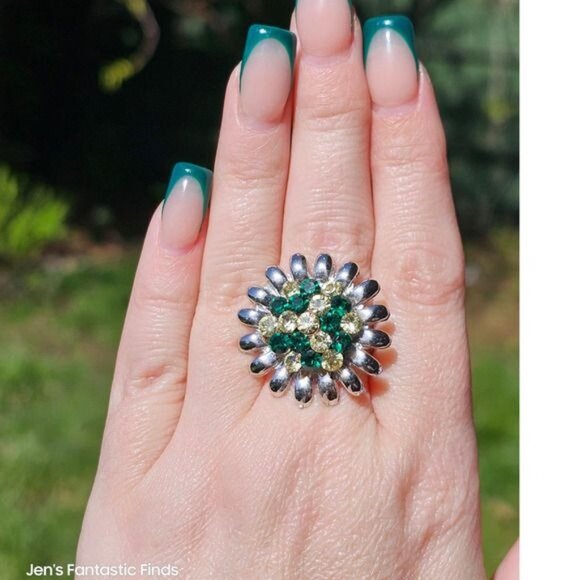 Emerald Diamond Rhinestone Flower Starburst Ring Adjustable - Picture 3 of 5